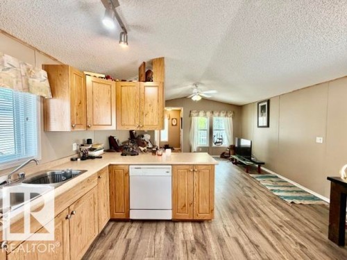 4810 48 Avenue, Wetaskiwin, AB 