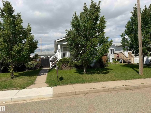 4810 48 Avenue, Wetaskiwin, AB 