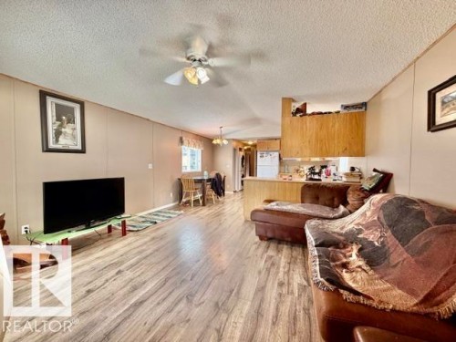 4810 48 Avenue, Wetaskiwin, AB 