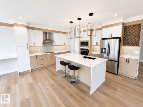 16 Middleton Close, Leduc, AB - Indoor Photo Showing Kitchen With Upgraded Kitchen