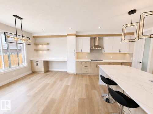 16 Middleton Close, Leduc, AB - Indoor Photo Showing Kitchen