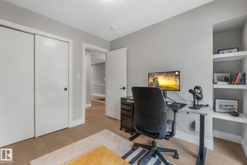 8715 83 Avenue Nw, Edmonton, AB 