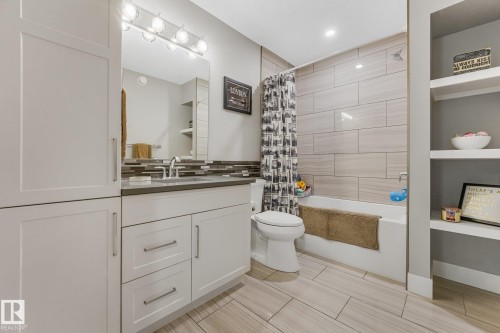8715 83 Avenue Nw, Edmonton, AB 