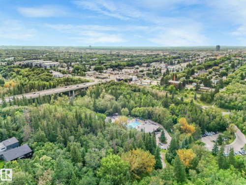 8715 83 Avenue Nw, Edmonton, AB 