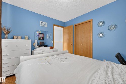 Hardwood-finish flooring and solid core interior doors - 1223 Gillespie Crescent Nw, Edmonton, AB 