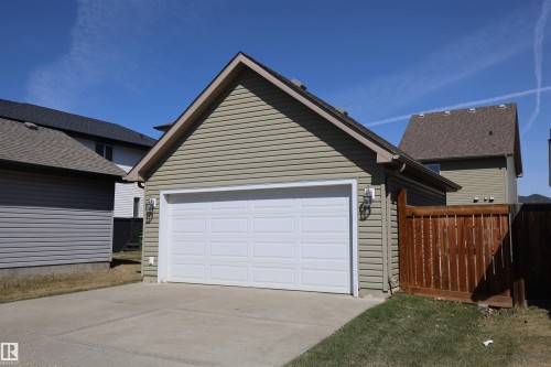 4044 Alexander Way Sw, Edmonton, AB 