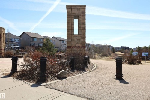4044 Alexander Way Sw, Edmonton, AB 