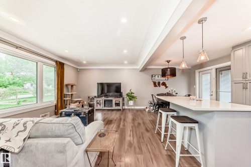 12423 75 Street Nw, Edmonton, AB 