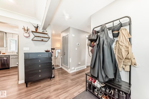 12423 75 Street Nw, Edmonton, AB 