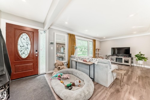 12423 75 Street Nw, Edmonton, AB 