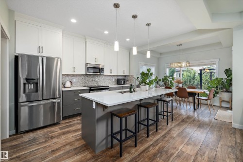 3911 Claxton Loop Sw, Edmonton, AB 