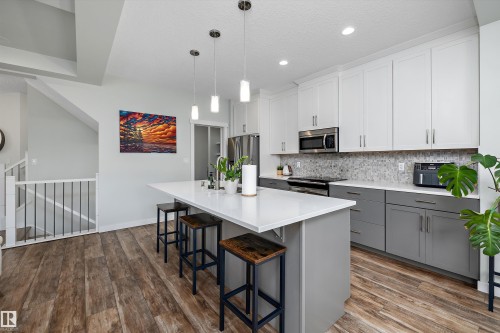 3911 Claxton Loop Sw, Edmonton, AB 