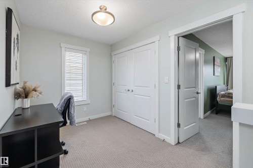 3911 Claxton Loop Sw, Edmonton, AB 