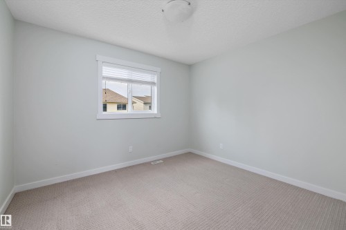 3911 Claxton Loop Sw, Edmonton, AB 