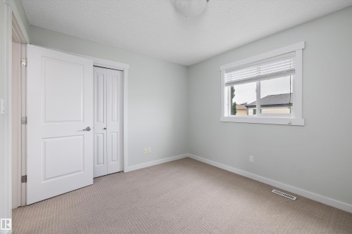 3911 Claxton Loop Sw, Edmonton, AB 