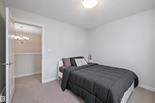 3911 Claxton Loop Sw, Edmonton, AB 