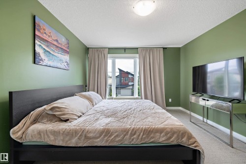 3911 Claxton Loop Sw, Edmonton, AB 
