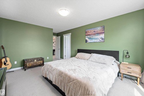 3911 Claxton Loop Sw, Edmonton, AB 