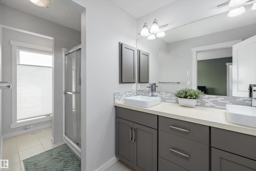 3911 Claxton Loop Sw, Edmonton, AB 