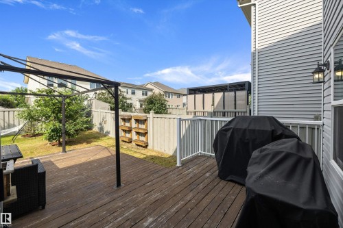 3911 Claxton Loop Sw, Edmonton, AB 