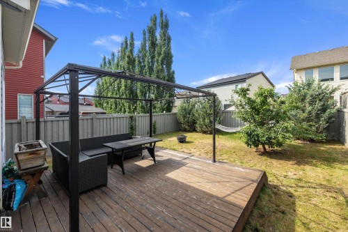 3911 Claxton Loop Sw, Edmonton, AB 