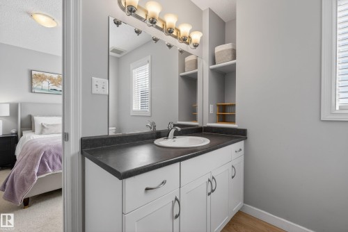 1148 35 Avenue Nw, Edmonton, AB 