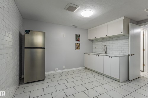 7408 180 Street Nw, Edmonton, AB 