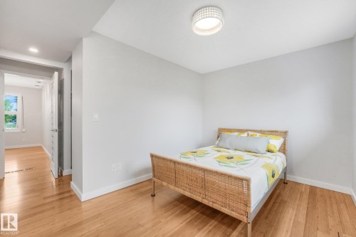 4812 Malmo Road Nw, Edmonton, AB - Indoor Photo Showing Bedroom