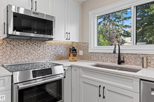11118 23A Avenue Nw, Edmonton, AB 