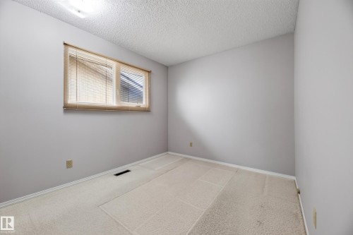 11607 139 Avenue Nw, Edmonton, AB - Indoor Photo Showing Other Room