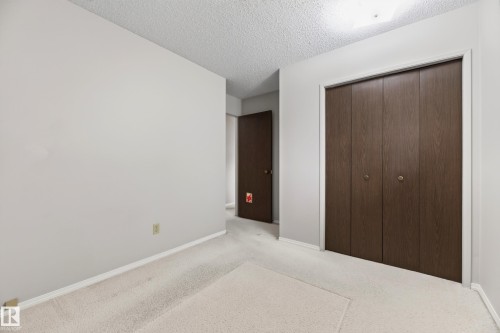 11607 139 Avenue Nw, Edmonton, AB - Indoor
