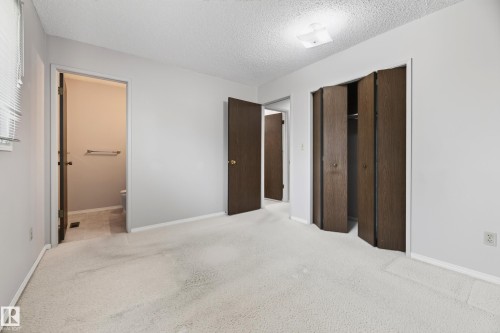 11607 139 Avenue Nw, Edmonton, AB - Indoor