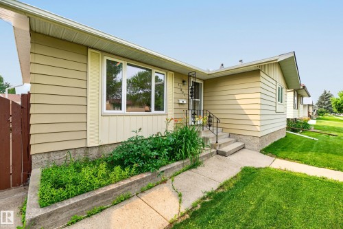 11607 139 Avenue Nw, Edmonton, AB - Outdoor With Exterior