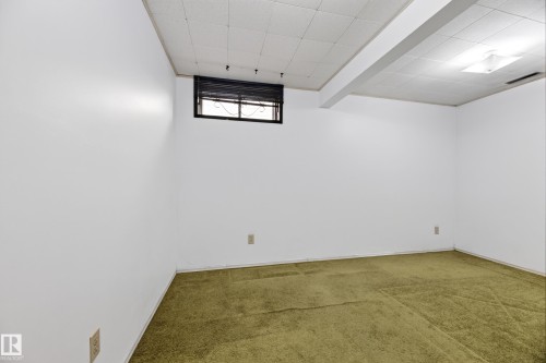 11607 139 Avenue Nw, Edmonton, AB - Indoor Photo Showing Other Room