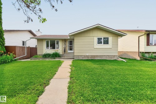 11607 139 Avenue Nw, Edmonton, AB - Outdoor