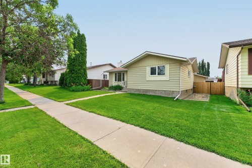 11607 139 Avenue Nw, Edmonton, AB - Outdoor