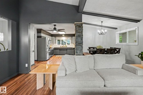 12115 40 Avenue Nw, Edmonton, AB 