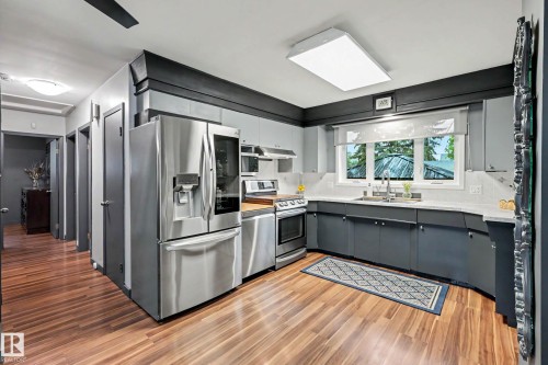 12115 40 Avenue Nw, Edmonton, AB 