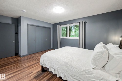 12115 40 Avenue Nw, Edmonton, AB 
