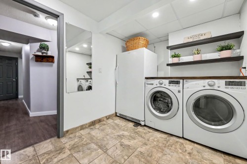 12115 40 Avenue Nw, Edmonton, AB 