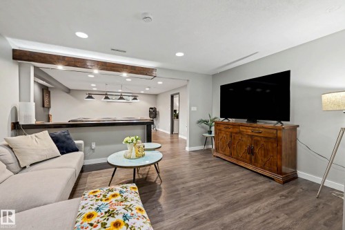 12115 40 Avenue Nw, Edmonton, AB 