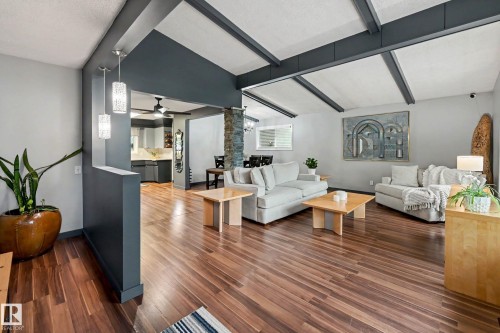 12115 40 Avenue Nw, Edmonton, AB 