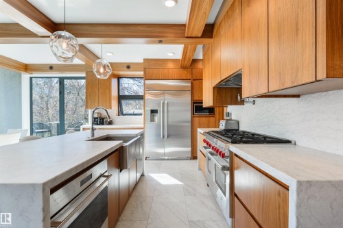 9213 97 Street Nw, Edmonton, AB 