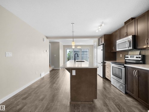 3346 15A Avenue Nw, Edmonton, AB 