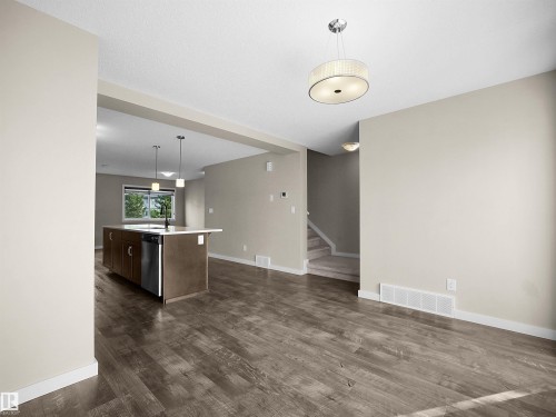 3346 15A Avenue Nw, Edmonton, AB 