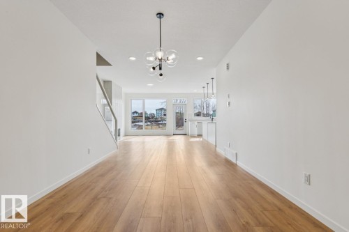 3035 5 Avenue Sw, Edmonton, AB 