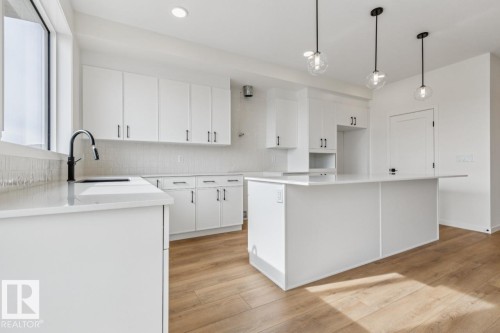 3035 5 Avenue Sw, Edmonton, AB 