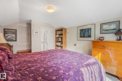 2nd bedroom on 3rd floor - 