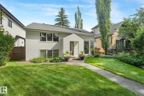 Beautifully landscaped yard. - 10531 137 Street Nw, Edmonton, AB 