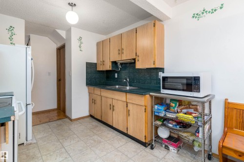 14737 25 Street Nw, Edmonton, AB 